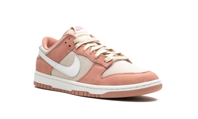 Nike Dunk Dunk Low 'Red Stardust'